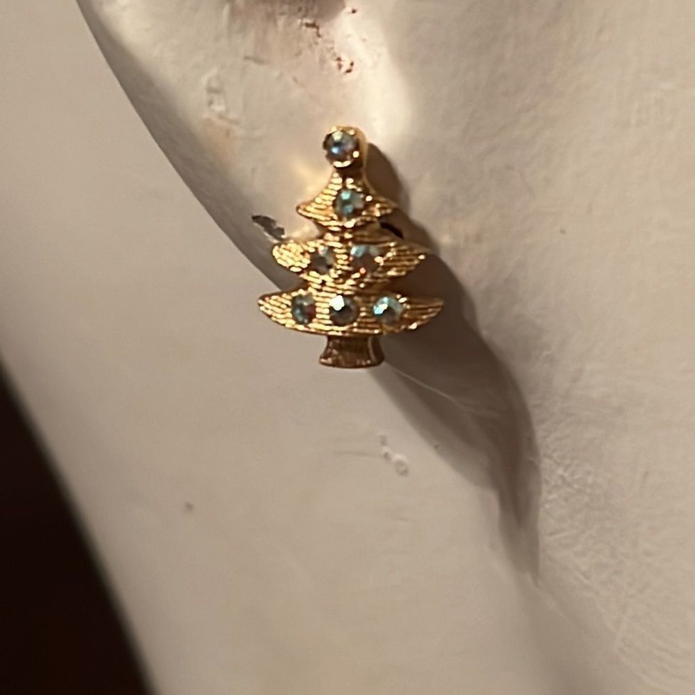 Bundle Sale 3 for $15 | Vintage Gold Tone Christmas Tree With Sparkle Earrings